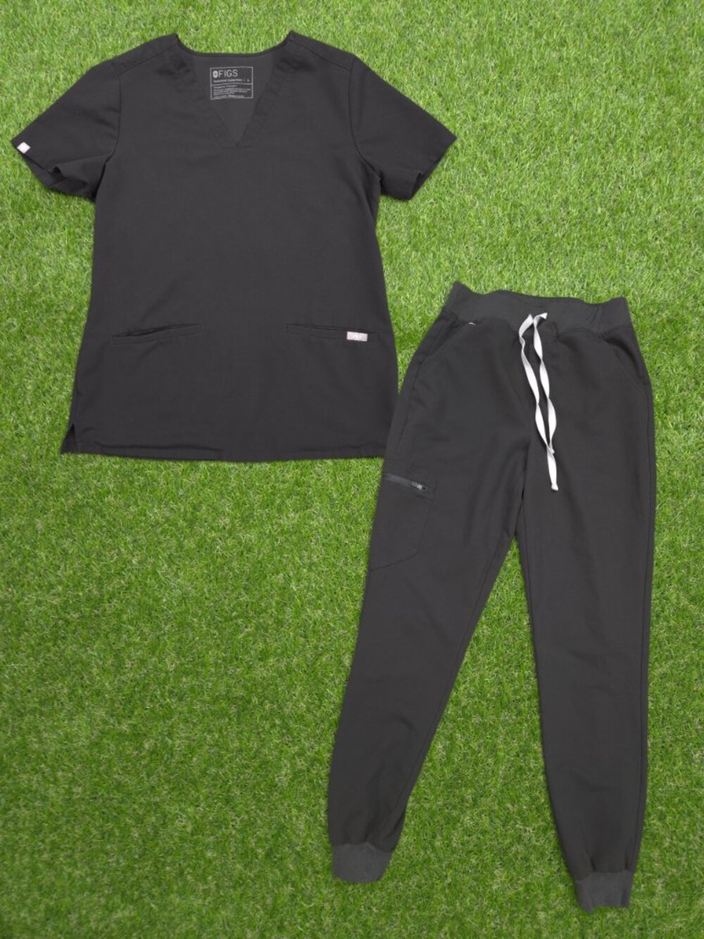 Figs Scrub Set Small Casma & Small Tall Zamora Jogger Black Top Bottom Pant High